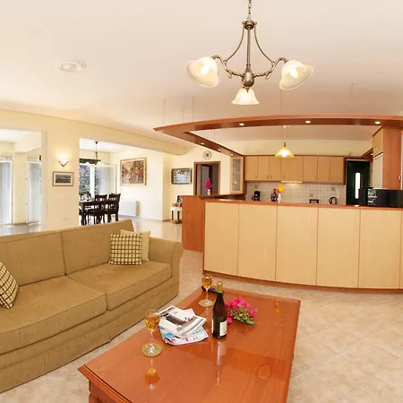 Faos Luxury 2 Appartamento